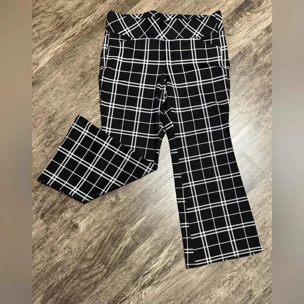 NWT Torrid FLARE Hi Rise PLAID Ponte PANTS